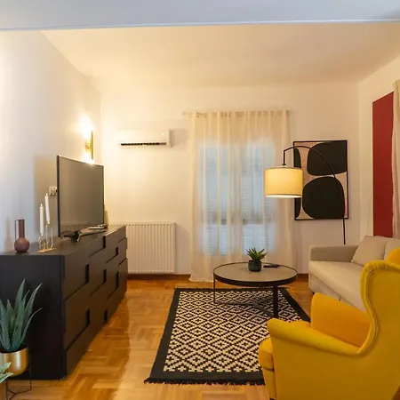 Volos Port Apartment شقة