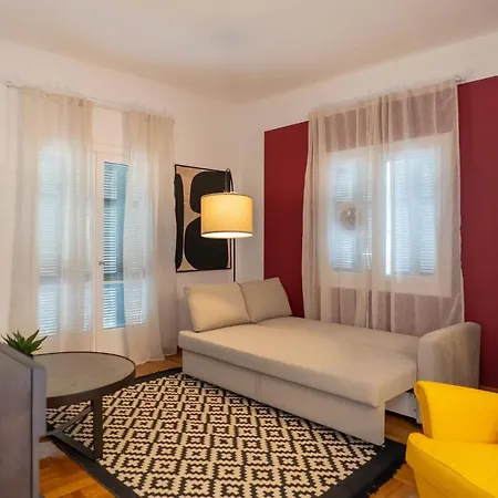 Volos Port Apartment *